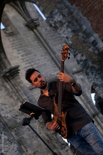 fonay-tibor-basszusgitar.jpg